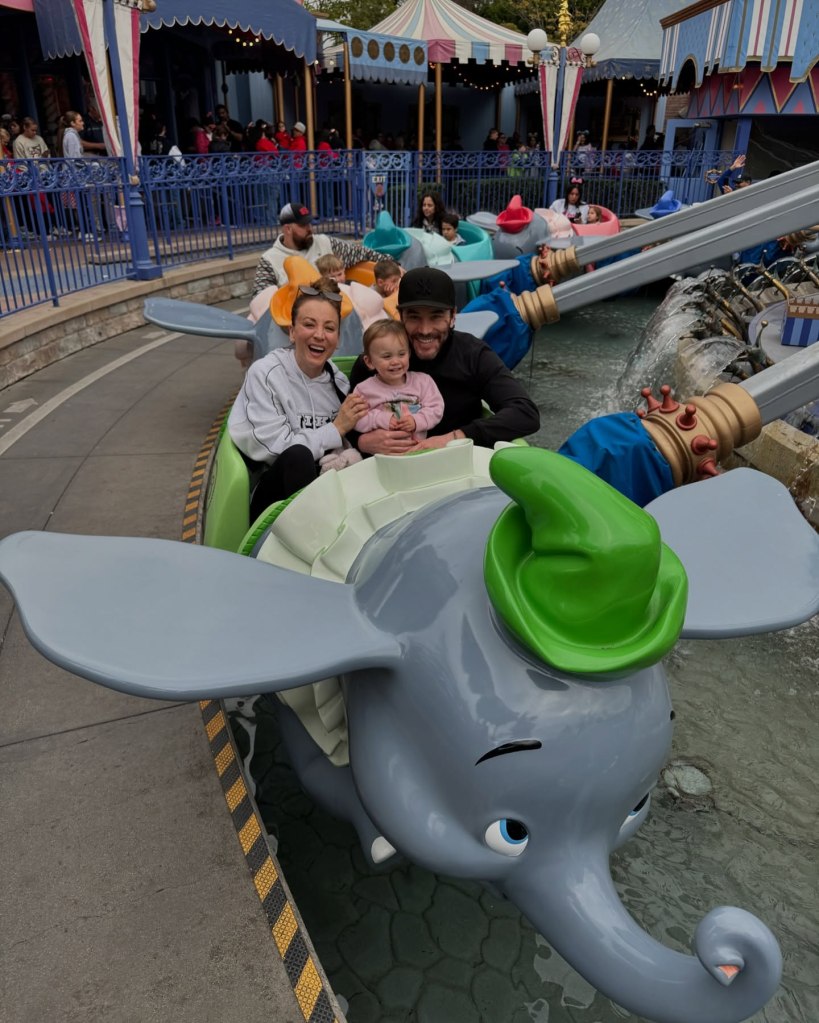 Kaley Cuoco and Tom Pelphrey take their daughter Matilda to Disneyland.