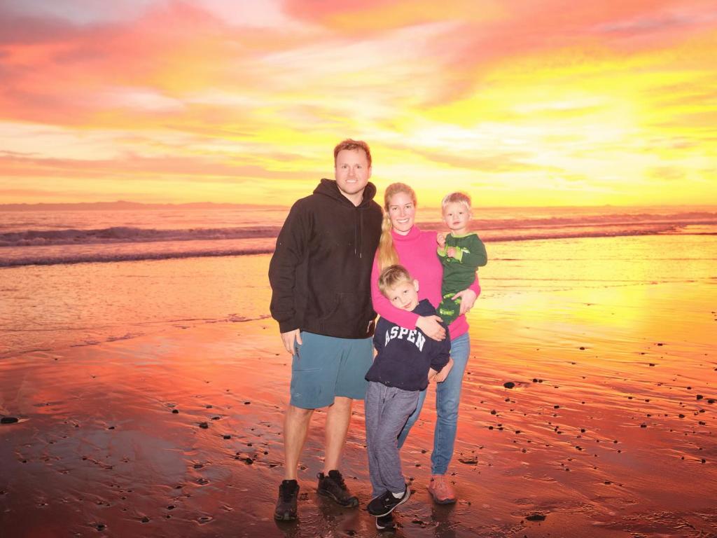 Spencer Pratt and Heidi Montag pose together.